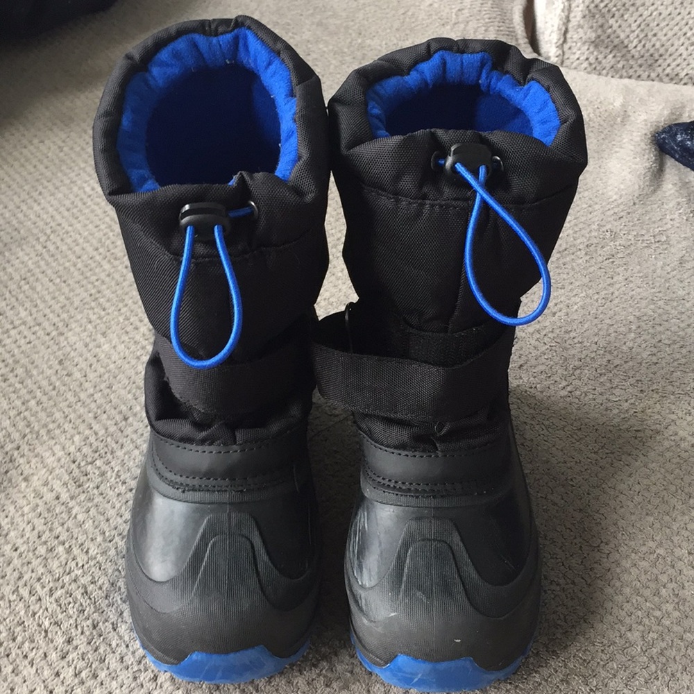 Boys snow boots